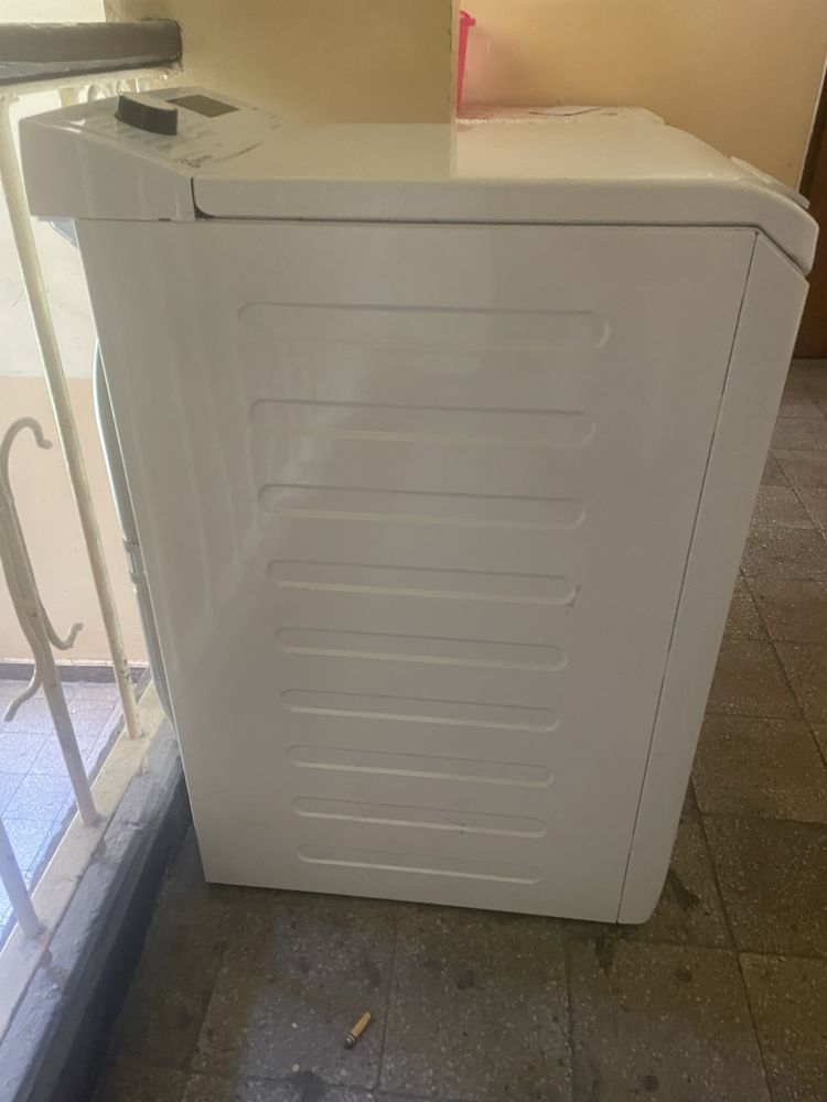 Sprzedam pralke kupiona w listipadzie na gwarancji