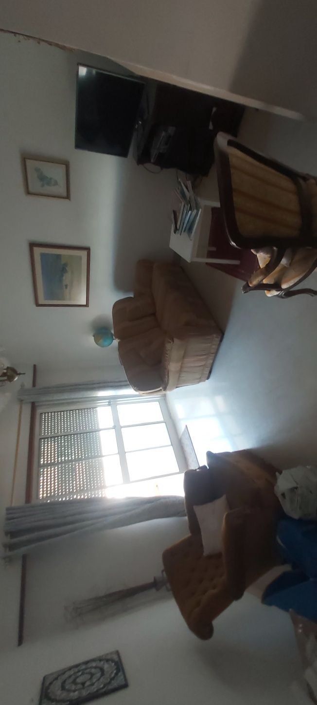 Quarto para arrendar