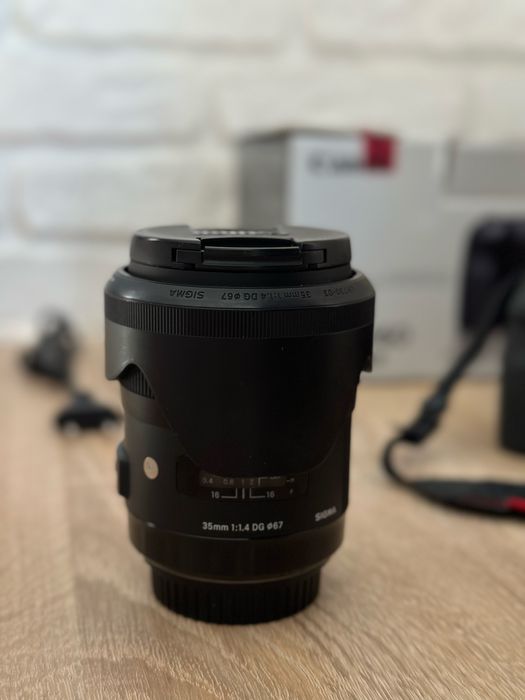 Продам Canon 6D Mark II + обʼєктив Canon EF 50mm f/1.8