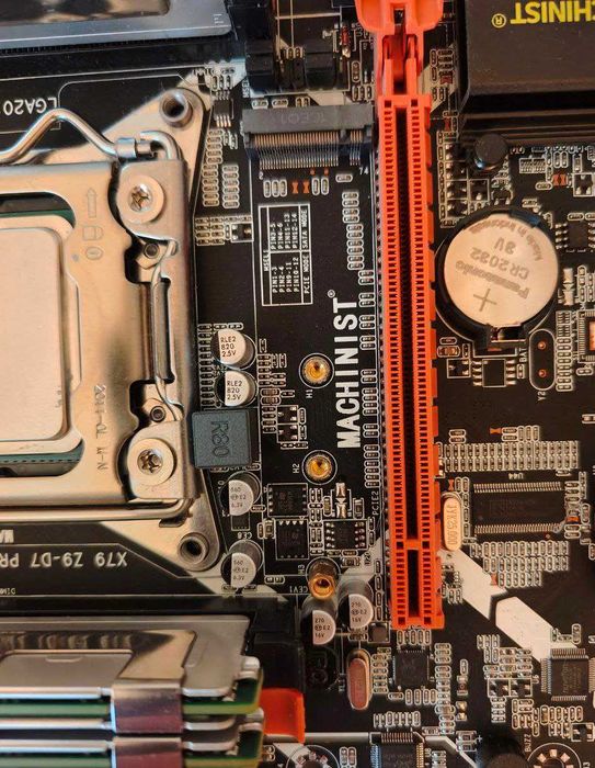 Потужний комплект плата + проц Xeon 16 ядер + 64gb озу M2 Maсhinist