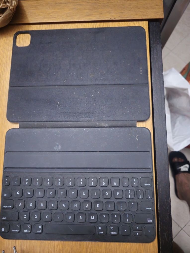 Capa teclado smart keyboard fólio A2038