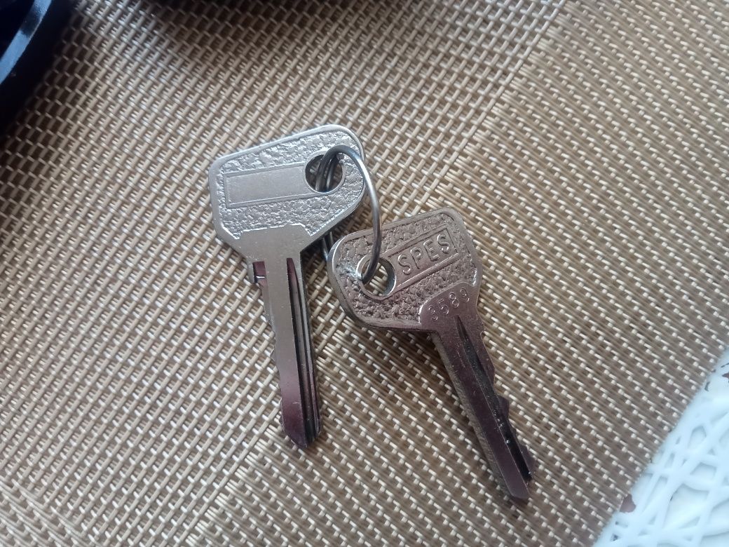 Fiat 126p ST FL, klamki zewnętrzne korek org Prl zamek kpl