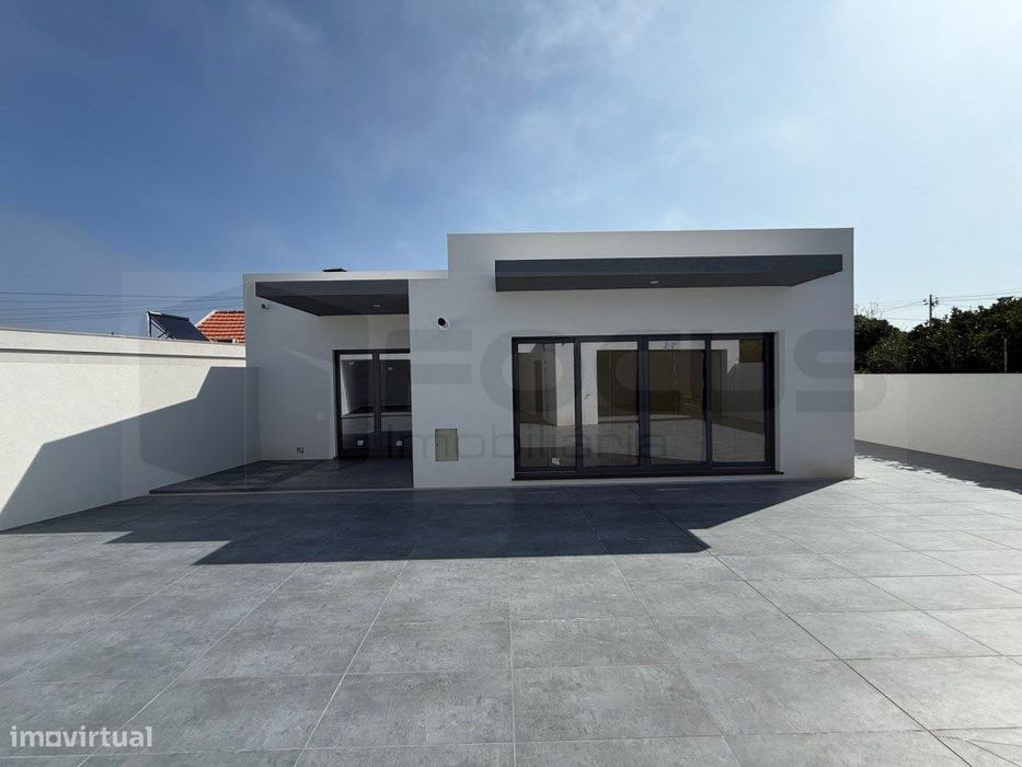 Moradia Térrea T3 - NOVA A ESTREAR