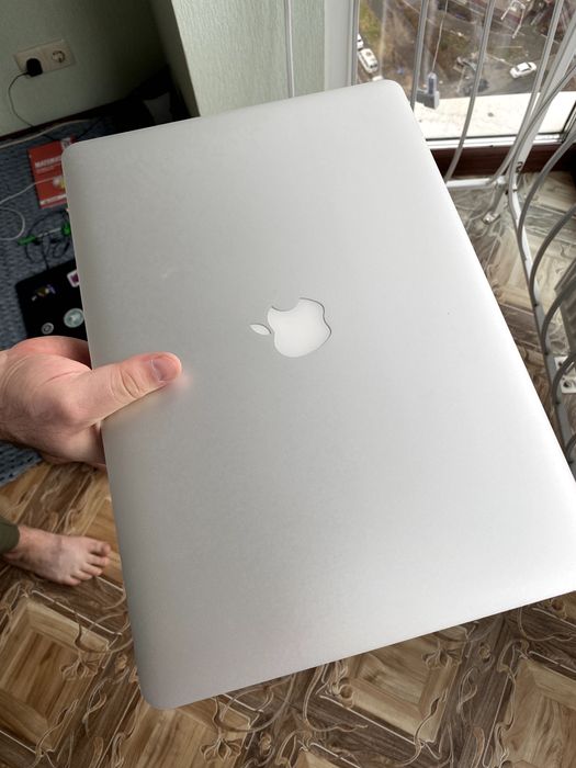 Macbook Pro 15 2015 i7/16/512/Radeon R9 ( возможно оплата криптой )