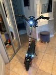 Motus Pro 10 GT Pojazd elektryczny 2x1400W zasięg 80 km NFC 75km h