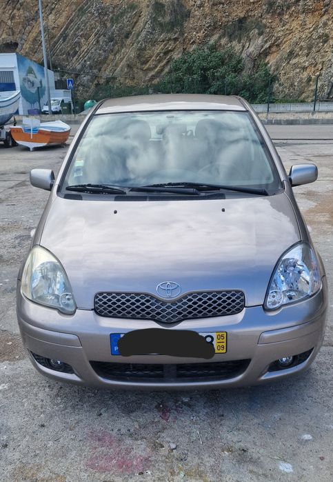 Toyota Yaris VVT-I  63.460KM (Valor Fixo)