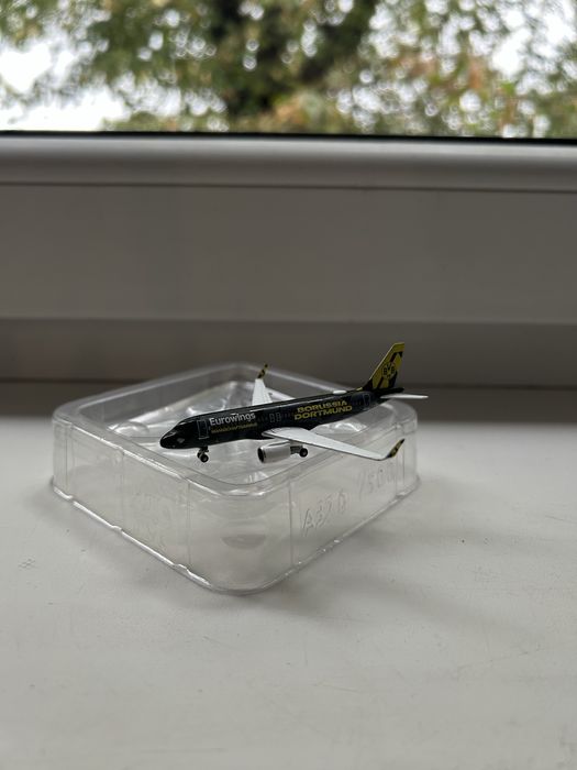Herpa Model samolotu Eurowings Airbus A320 "BVB" w skali 1:500