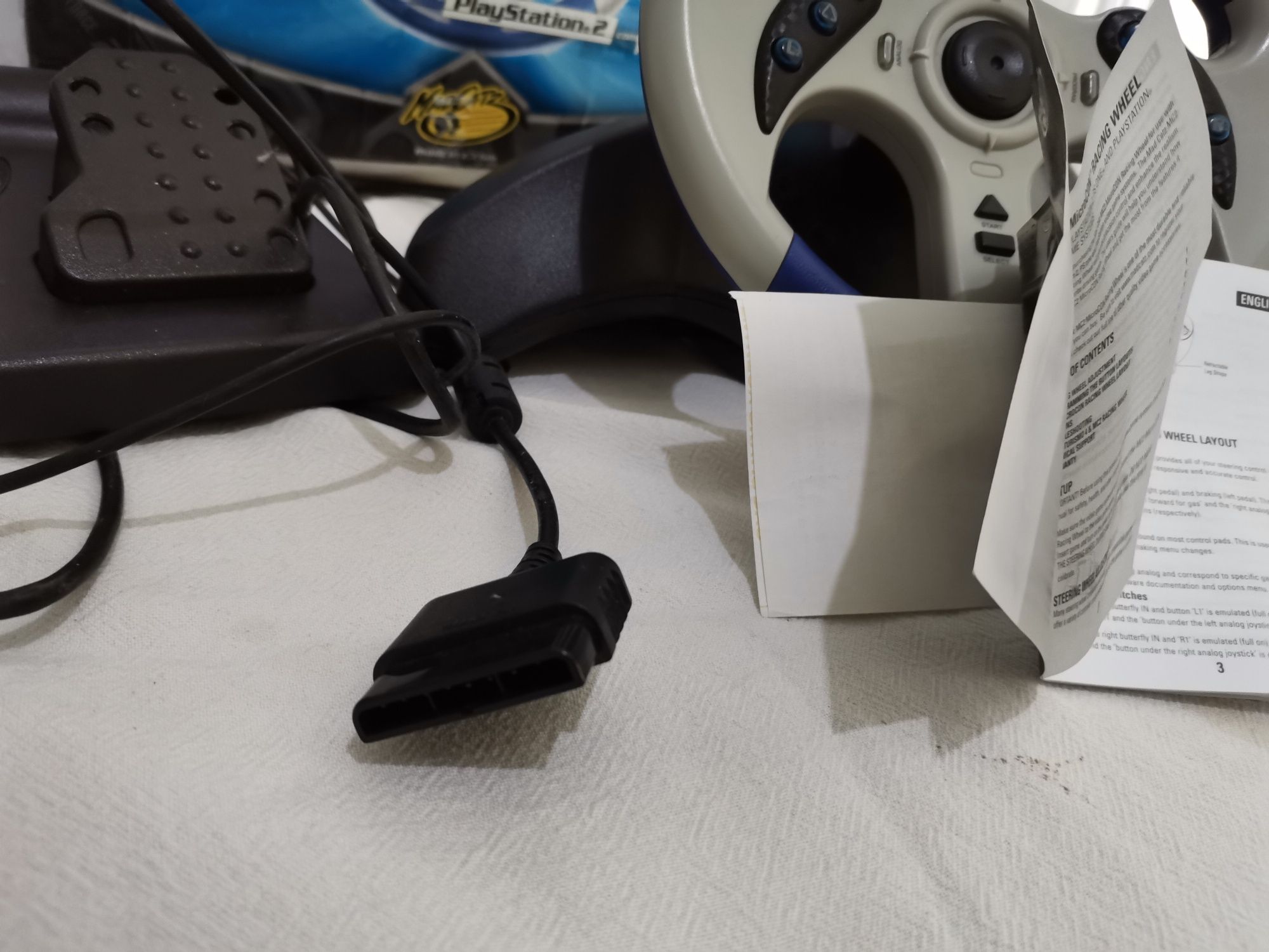 Ps2 volante com os pedais para a Playstation 2 com a caixa original