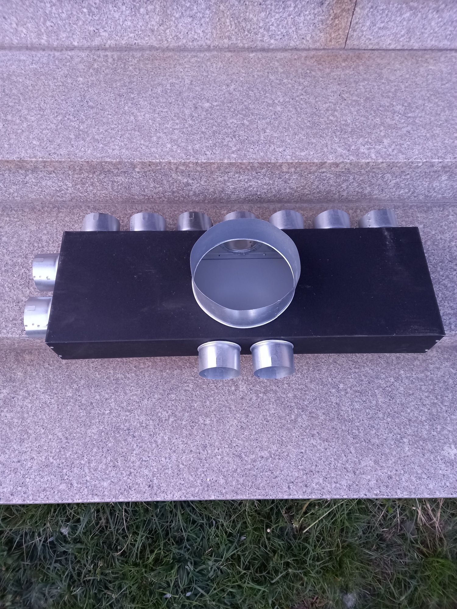 Skrzynka rozdzielcza ocynkowana 11x75 mm na fi 200 mm do rekuperacji