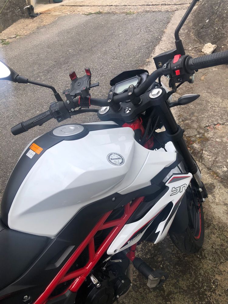 Vendo moto Benelli Bn 125