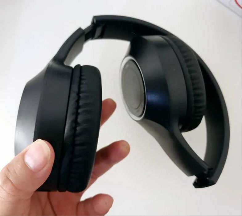 Беспроводные накладные наушники  М3 Bluetooth V5.0 MP3 Black c RGB