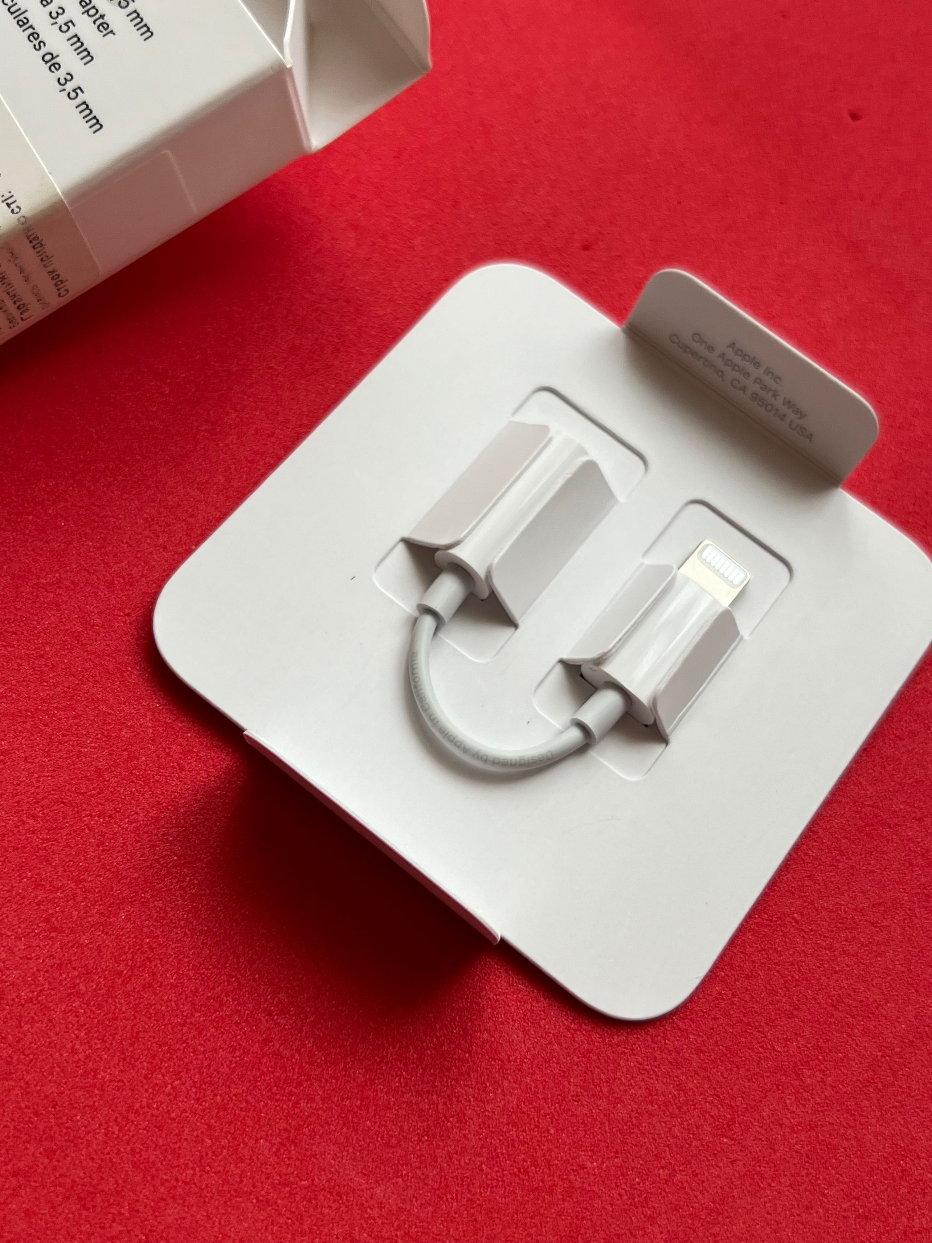 Новий оригінальний перехідник iphone/ipad lightning to 3.5mm jack