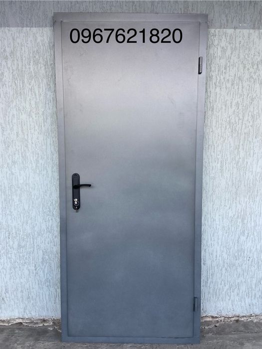 Вхідні металеві двері однолистові без утеплення