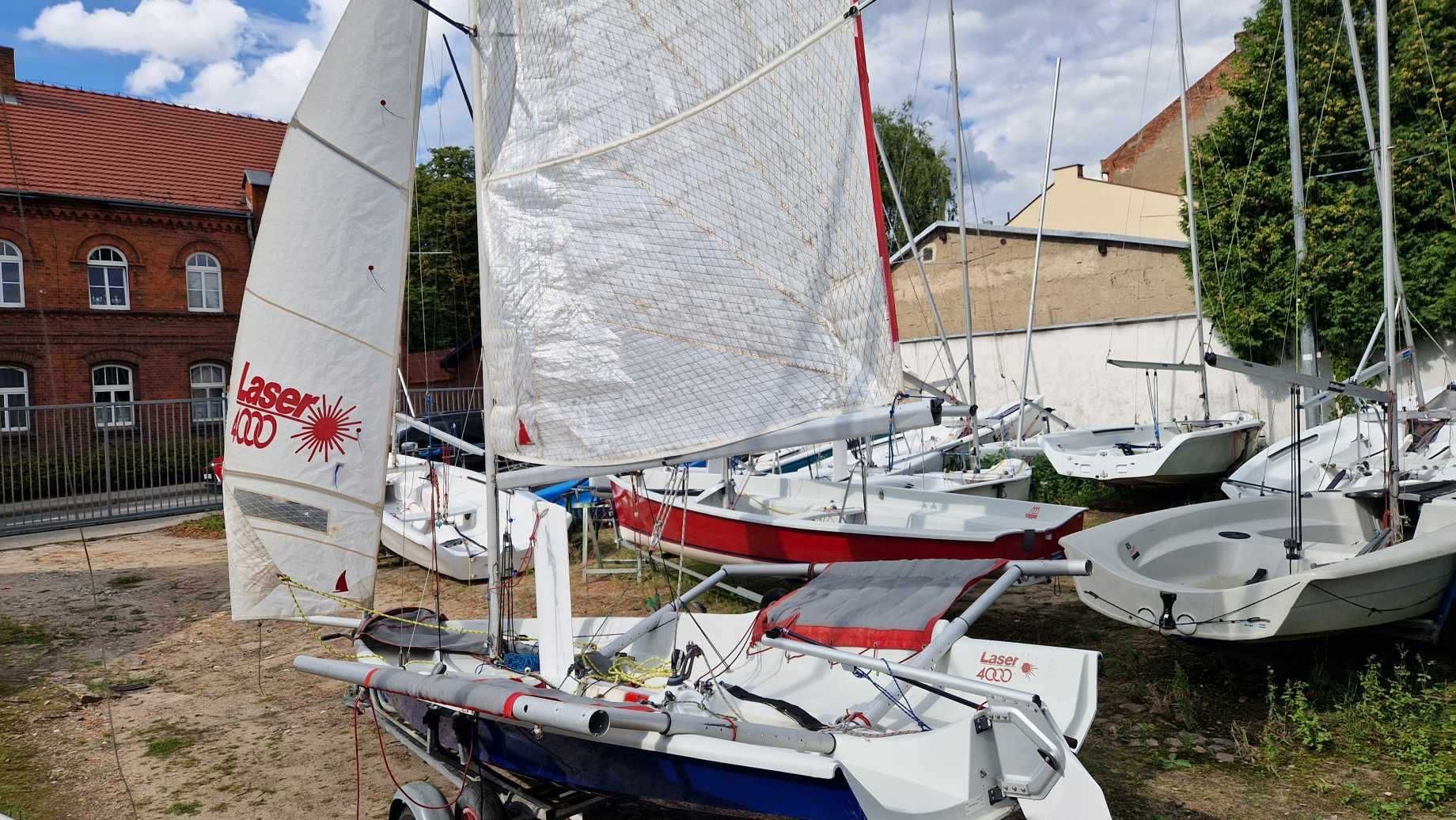 Łódź żaglowa żaglówka skiff Laser 4000 + wózek slipowy