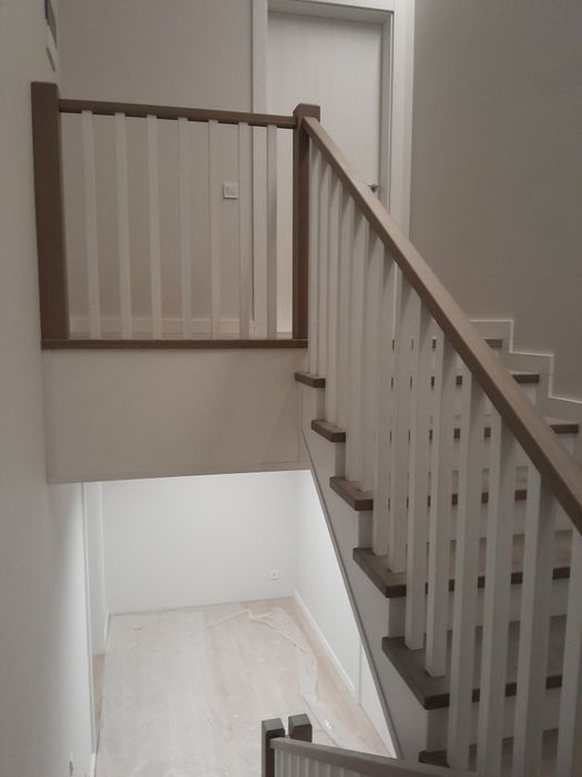 Виготовлення дерев'яних сходів
(Изготовление деревянных лестниц)