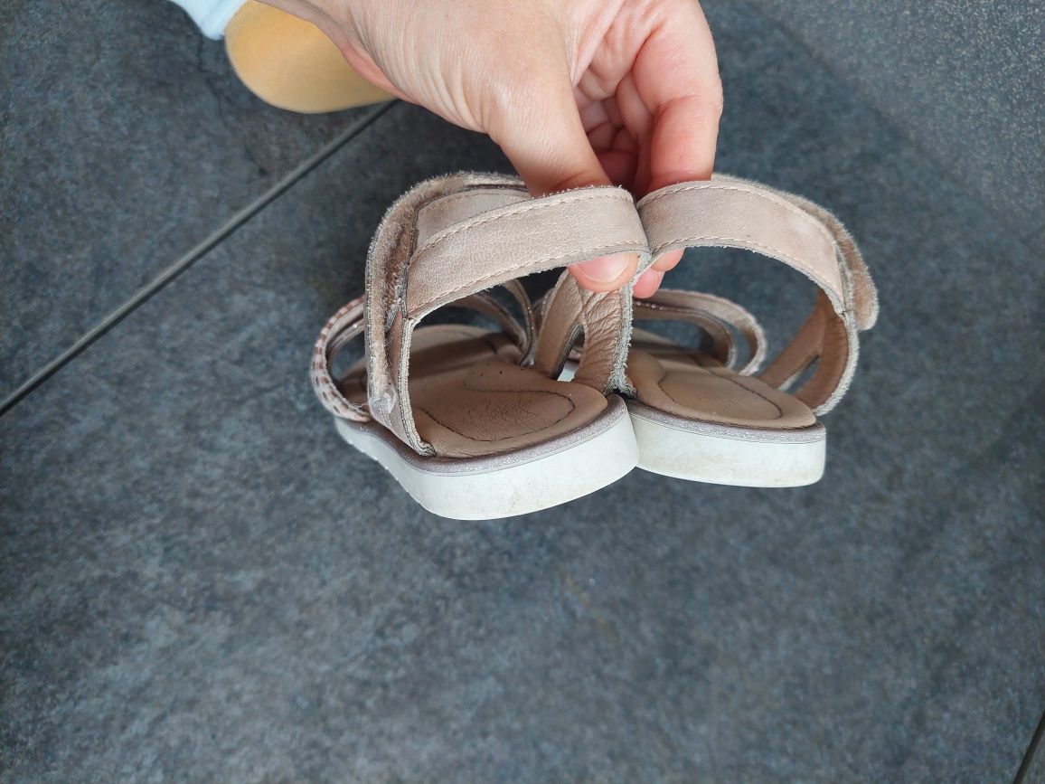 Sandałki sandały skórzane 27-16 cm