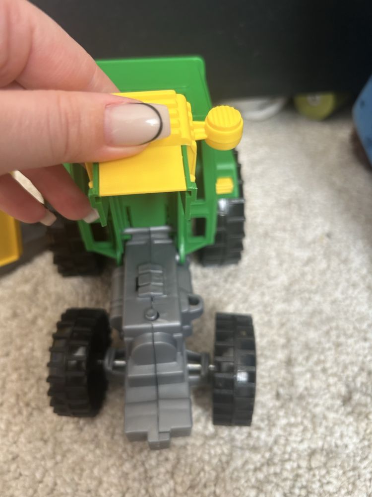 Wader traktor z przyczepką i koniem