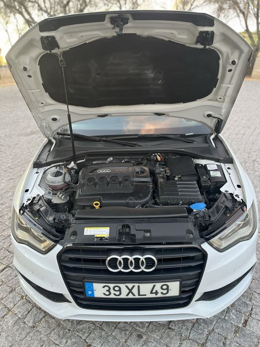 Audi A3 Limousine 1.6 TDI SLine Sport Pack