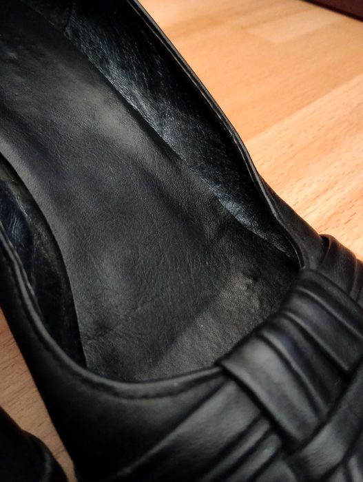 Шкіряні жіночі туфлі