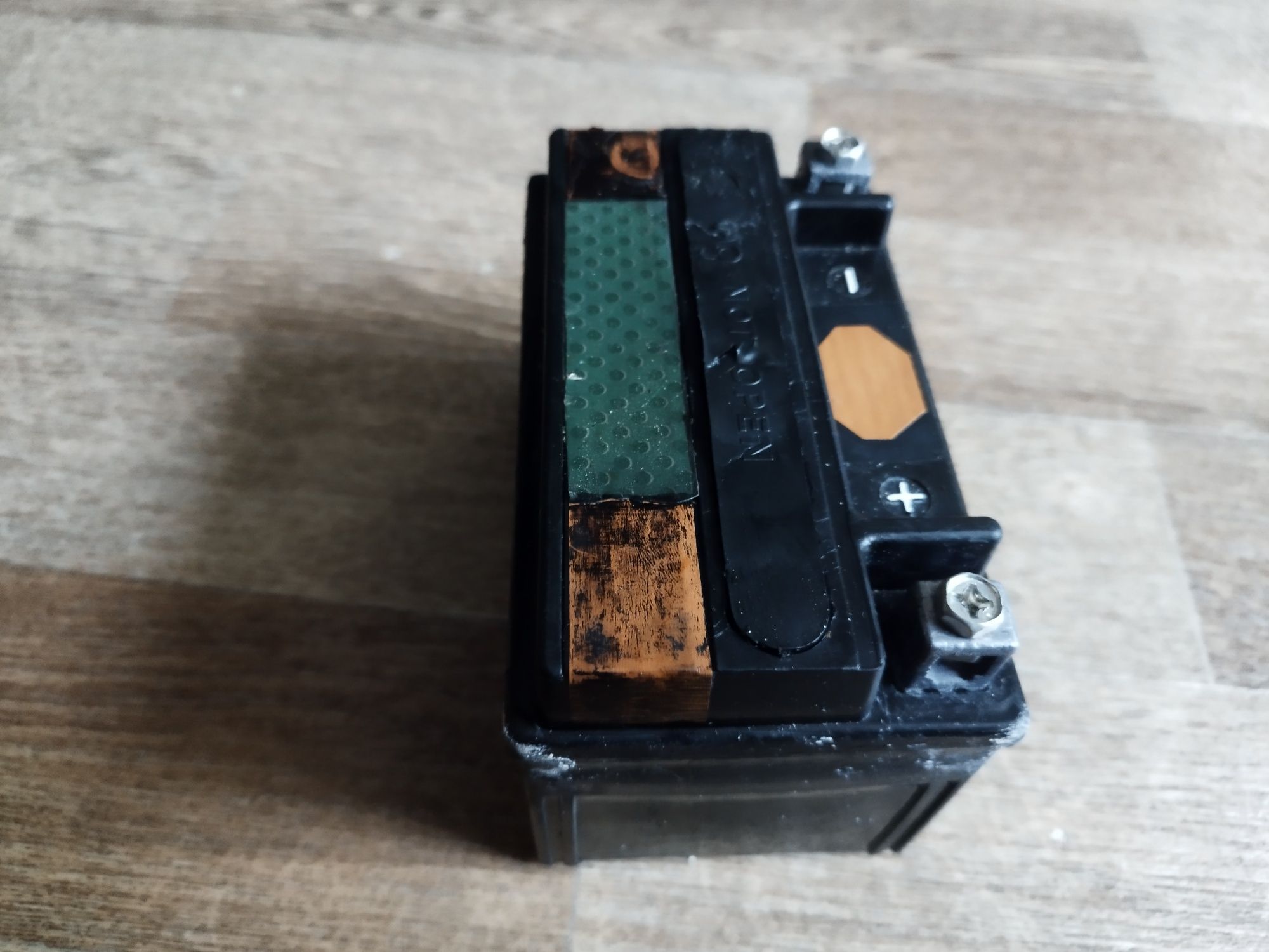 Аккумулятор для мото скутера Gel battery GUYUE YTX7A-BS 12V 7Ah