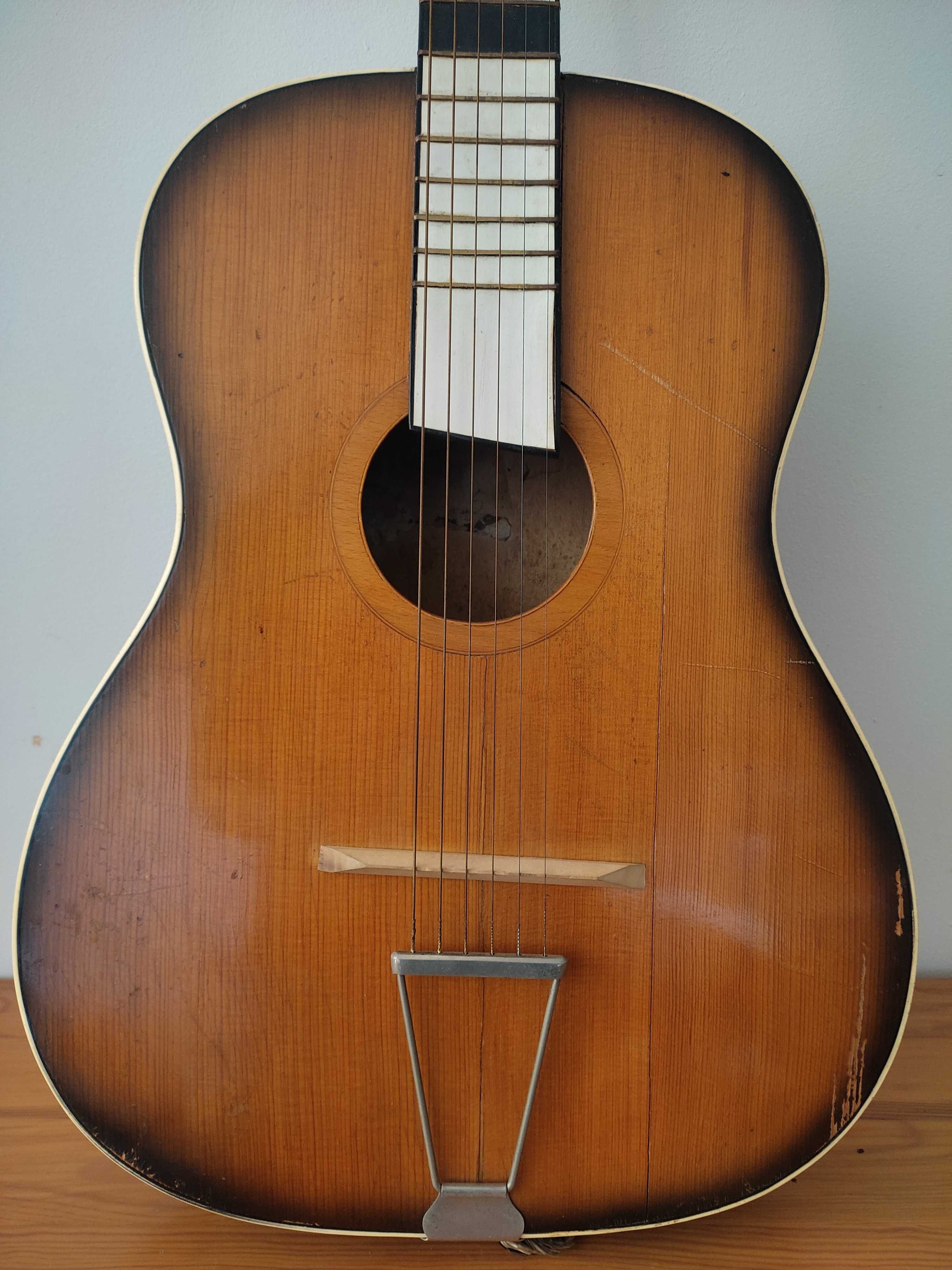 Gitara klasyczna – unikatowa, kolekcjonerska!