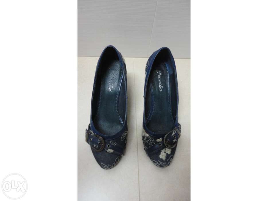 Sapatos de senhora azuis Jennika