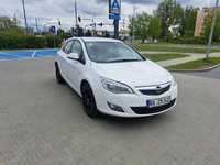 Opel Astra 1.4 Benzyna Klima Podgrzewane Fotele Alufelgi Nowe Opony Mały Przebieg