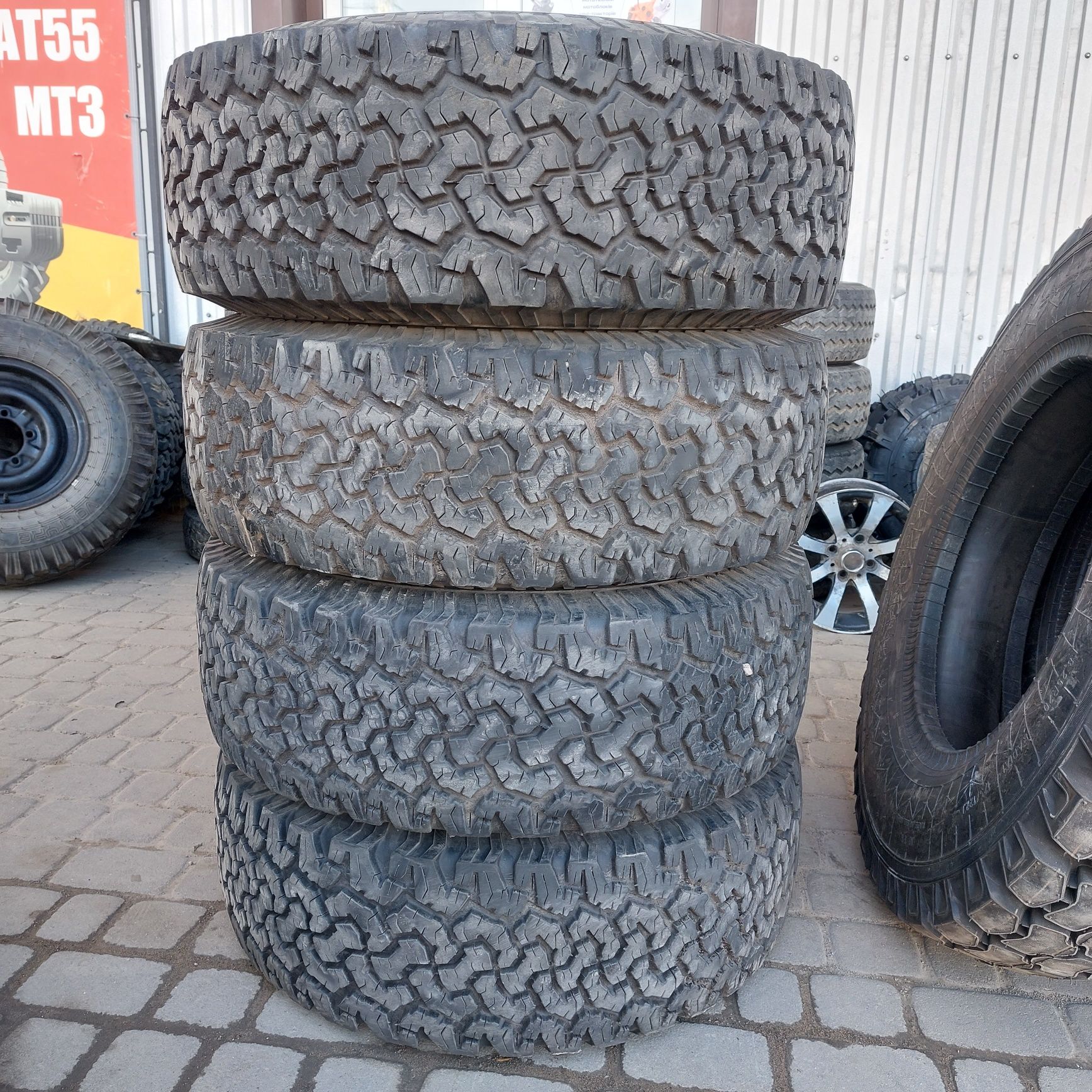 Колеса 275 70 16 BFgoodrich 75 шини А/Т резина грязева болотна 33 10.5