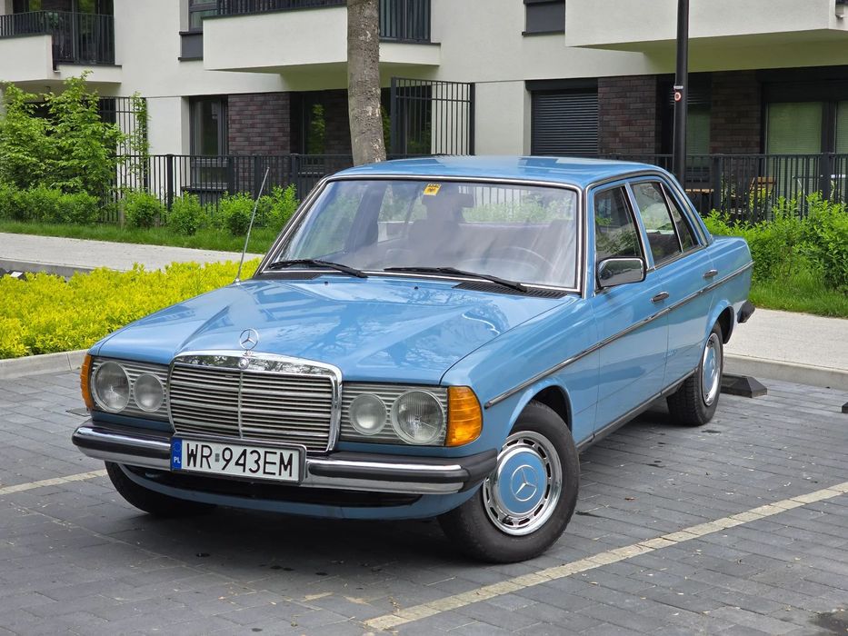 Mercedes-Benz W123 ** Stan Perfekcyjny! ** China Blue **