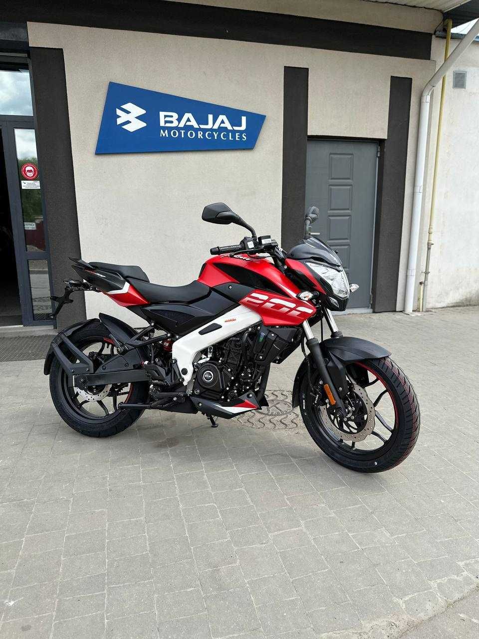 !Мотоцикл Bajaj Pulsar NS200!