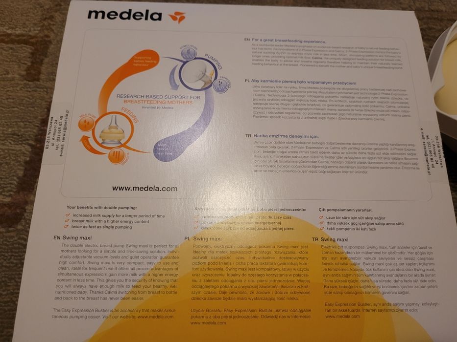 Laktator elektryczny podwójny Medela Swing Maxi.