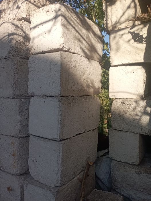 Продам гіпсоблок 20*20*40 см 20грн