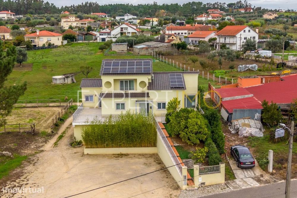 Moradia T4+2 || Totalmente mobilada || Licença de AL || Pombal