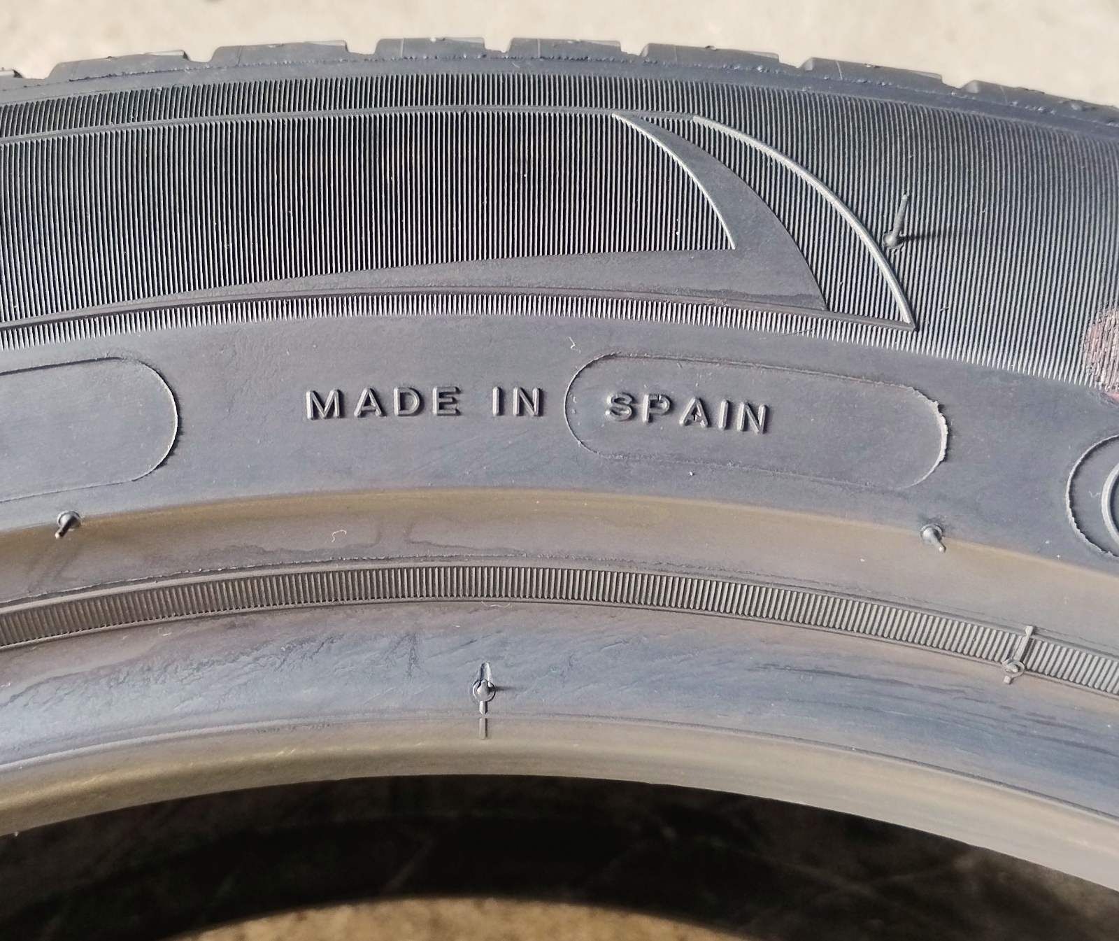 Шини літні R18 225/50 Michelin Primacy 3
