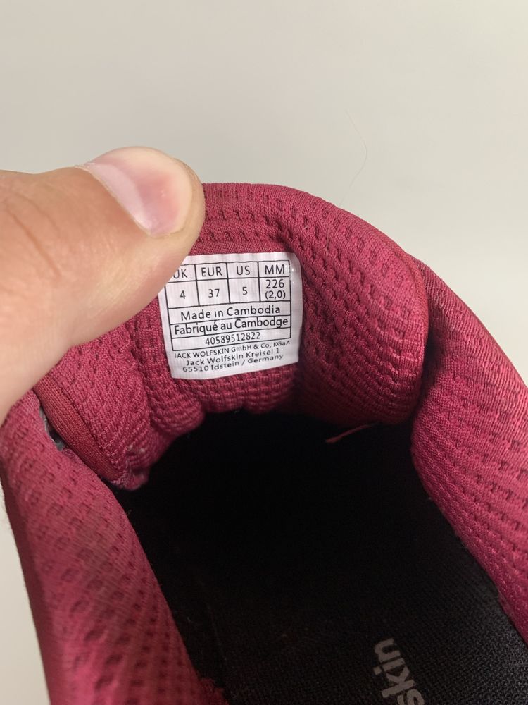 Кросівки jack wolfskin розмір 37 22,5 см