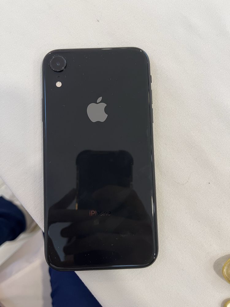 Iphone Xr 128gb.