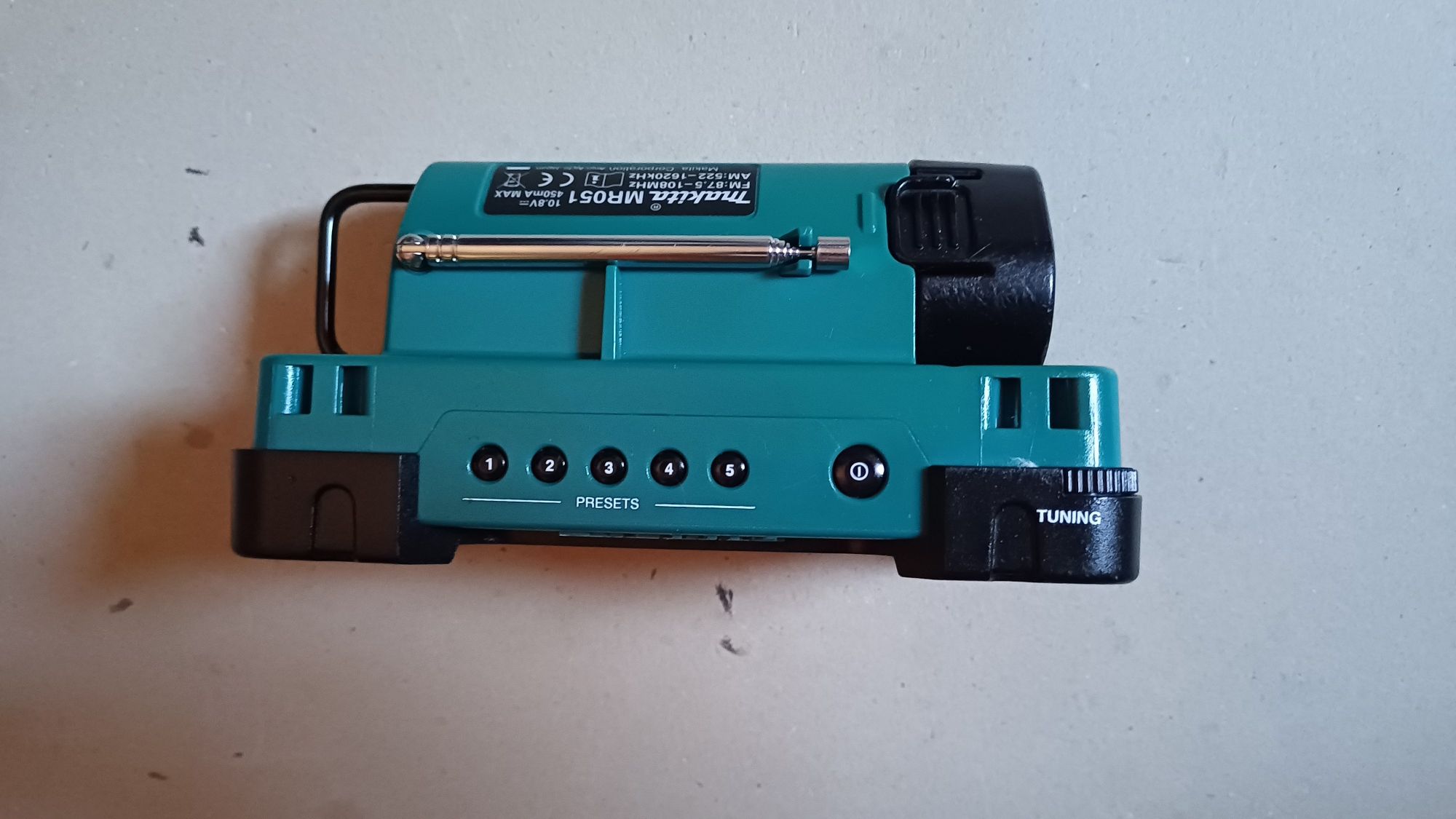 Makita MR 051 radio+akumulator