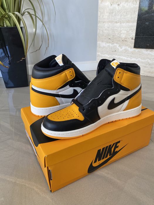 Air Jordan 1 Taxi Yellow Toe