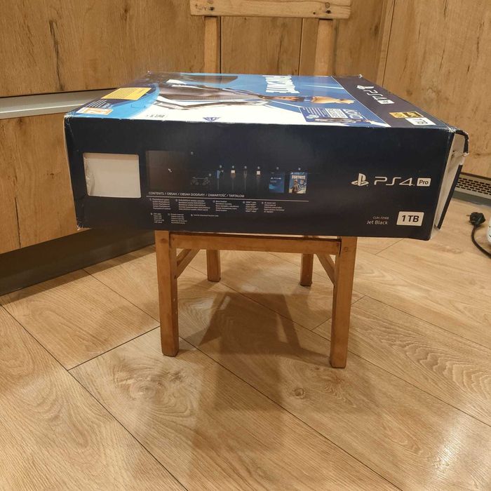 Sprzedam PS4 Pro 1 TB