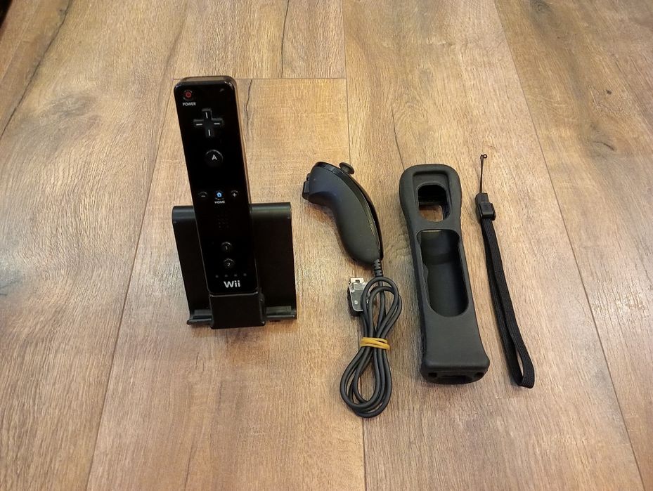 Oryginalny Wii Remote + motion plus - Nintendo Wii