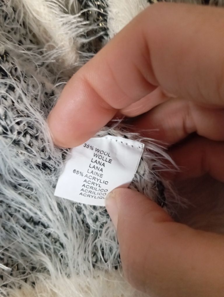 Sweter w panterkę włochaty