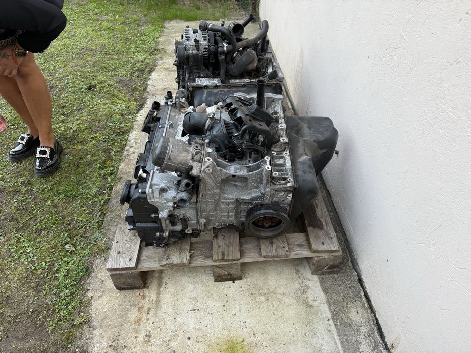 Sprzedam dwa kompletne silniki