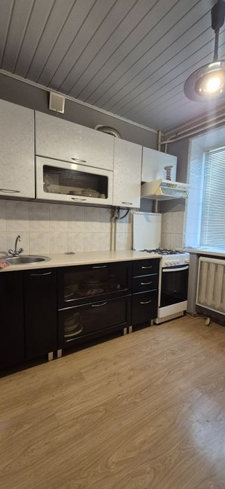 Продам двокімнатну квартиру в Центрі