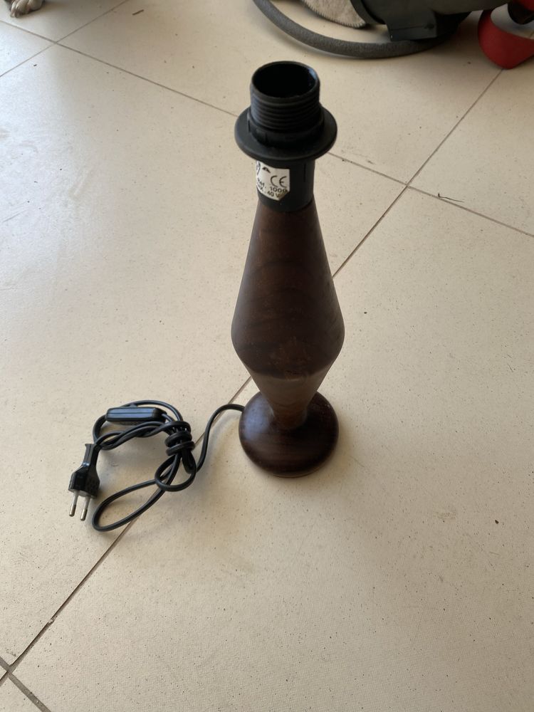 Suporte castanho pequeno