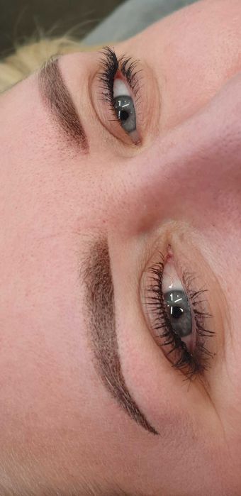 Modelka do metamorfozy makijaż permanentny