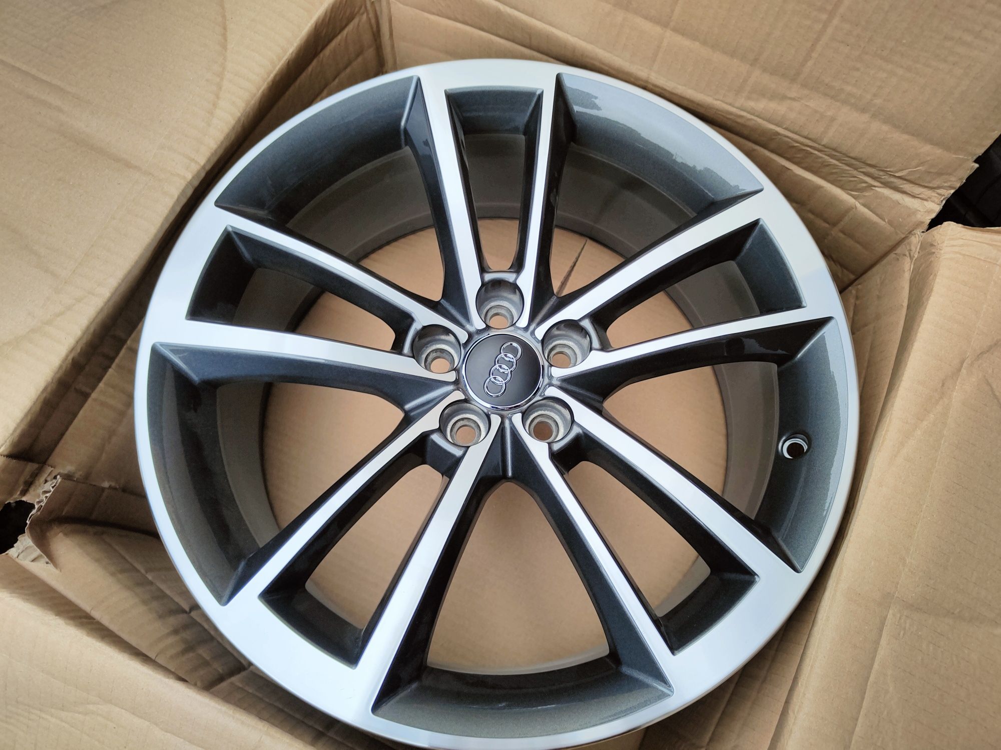 1szt NOWA Alufelga Audi 18 5x112 ET37,5 NOWA