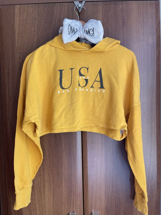 Krótka bluza crop top i opaska na włosy