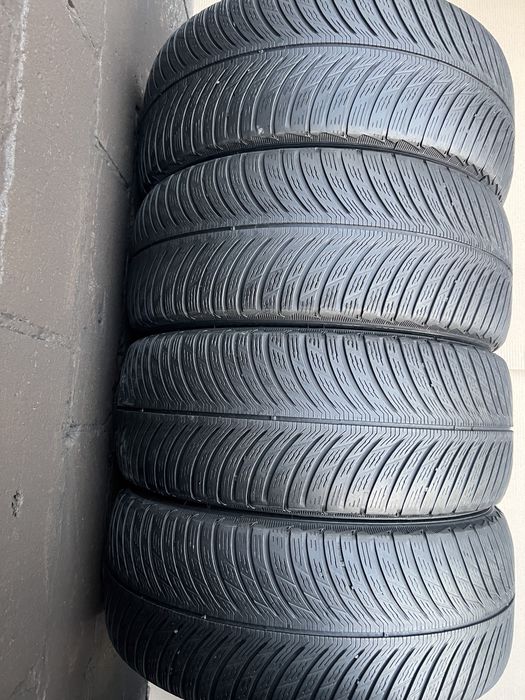 Шини р18 235/45 Michelin Pilot Alpin 5