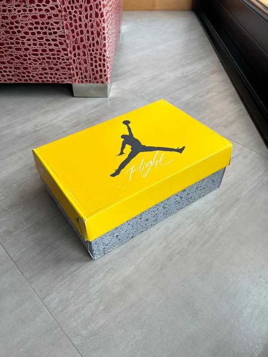 Jordan_4_Retro_Yellow_Lightning Biegania / Roz.41