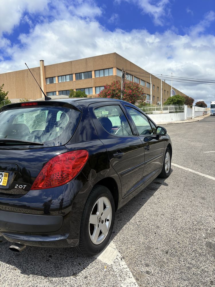 Peugeot 207 1.4 gasolina